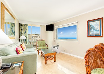 Luana Waikiki Hotel